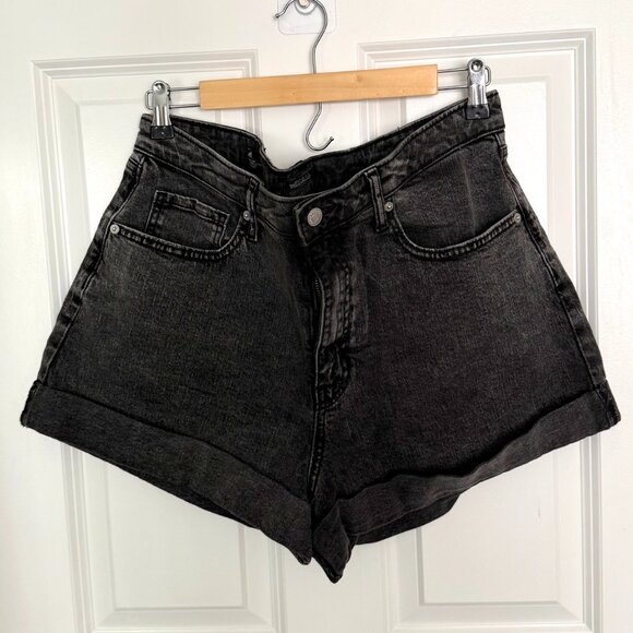 wild fable Pants - Wild Fable Super High Rise Rolled Cuff Shorts Size 14 Black/Grey Wash 2.5 inch